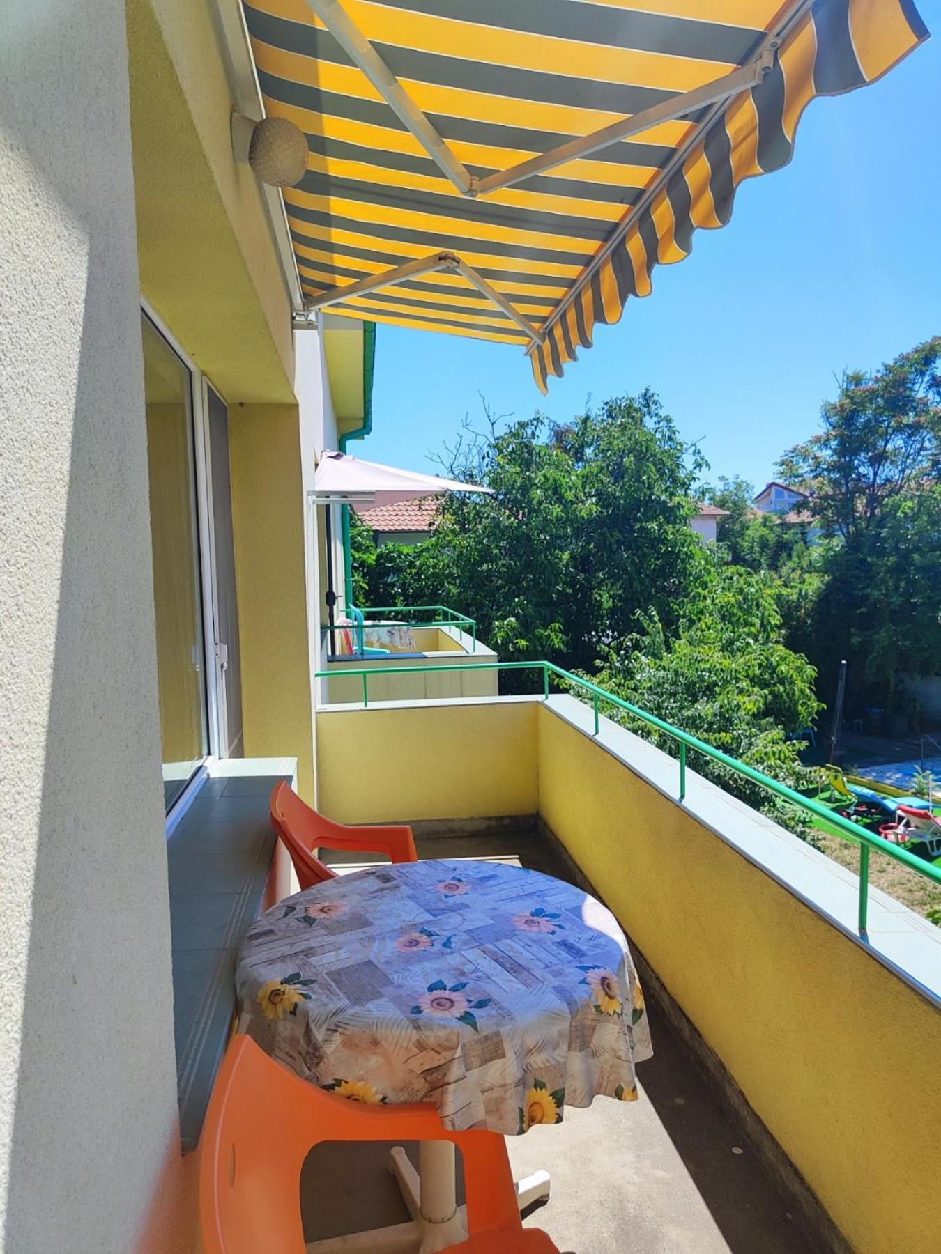 Jacky'S House Hotel Chernomorets Bagian luar foto